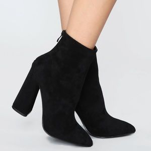 “Who Said Bootie - Black”